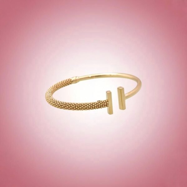 Premium Gold Bracelet with Refined Finish