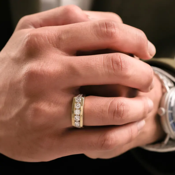 10K White Gold Men's Wedding Band