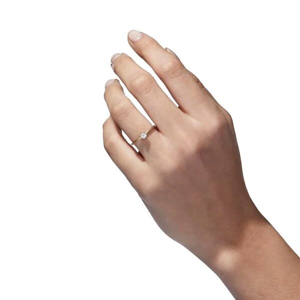 c Classic Lab Grown Diamond Ring