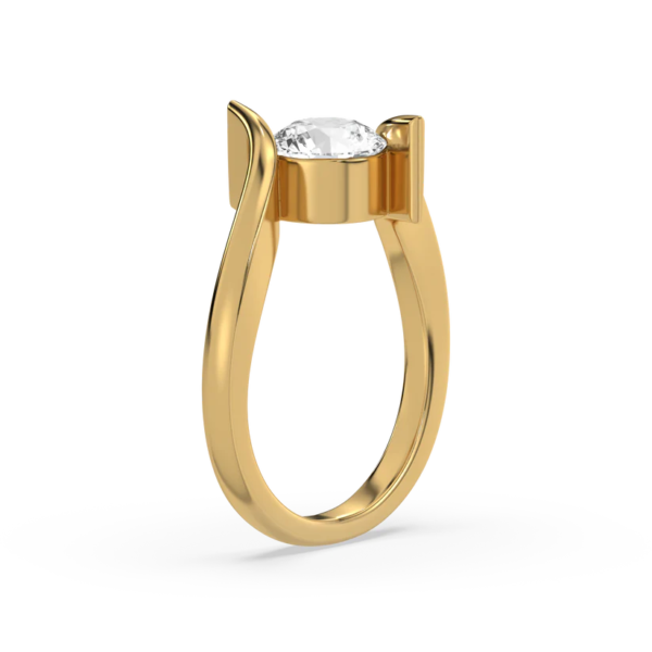 Curved Elegance - Lab Diamond Solitaire Ring